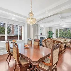 Guest house Luxurious Getaway In Vancouver-private With Attached Bathroom, Vancouver