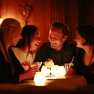 https://hotel-de-la-montagne.hotels-in-montreal.org
